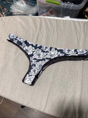 Acacia Swimwear Blue and White Floral Print Cheeky Bikini Bottom Size M